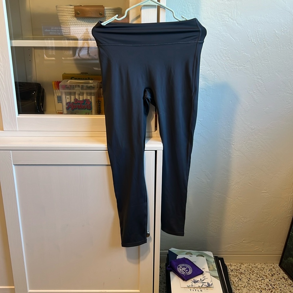 NEW WITH TAG fabletics leggings